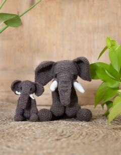 Mini Albus the African Elephant